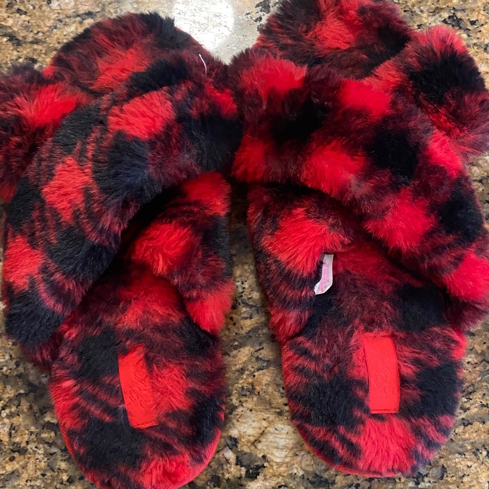 PINK Victoria's Secret Red and Black Fuzzy Slippers